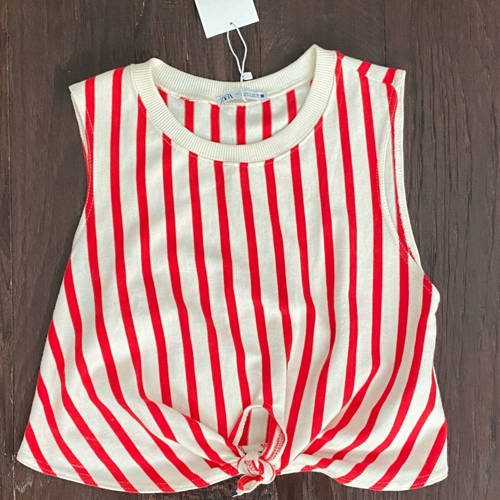 NWT Zara Red and White tie front crop top size Small